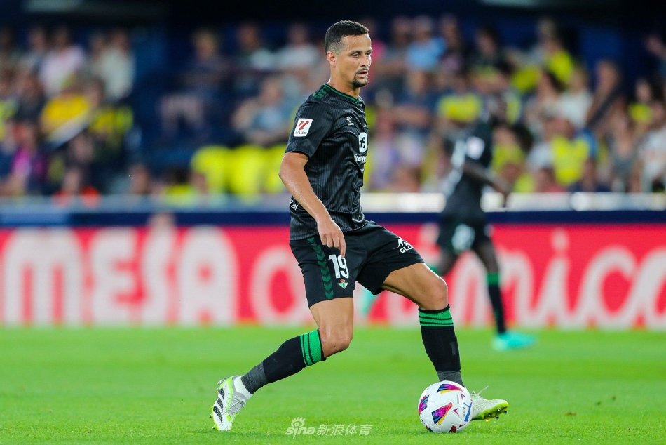 赛受制于人 赛受制于人