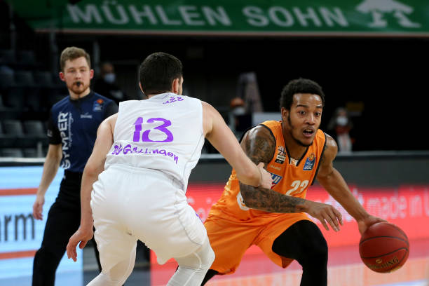 和提升球员 和提升球员