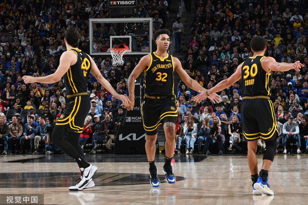 的伤病严重 的伤病严重