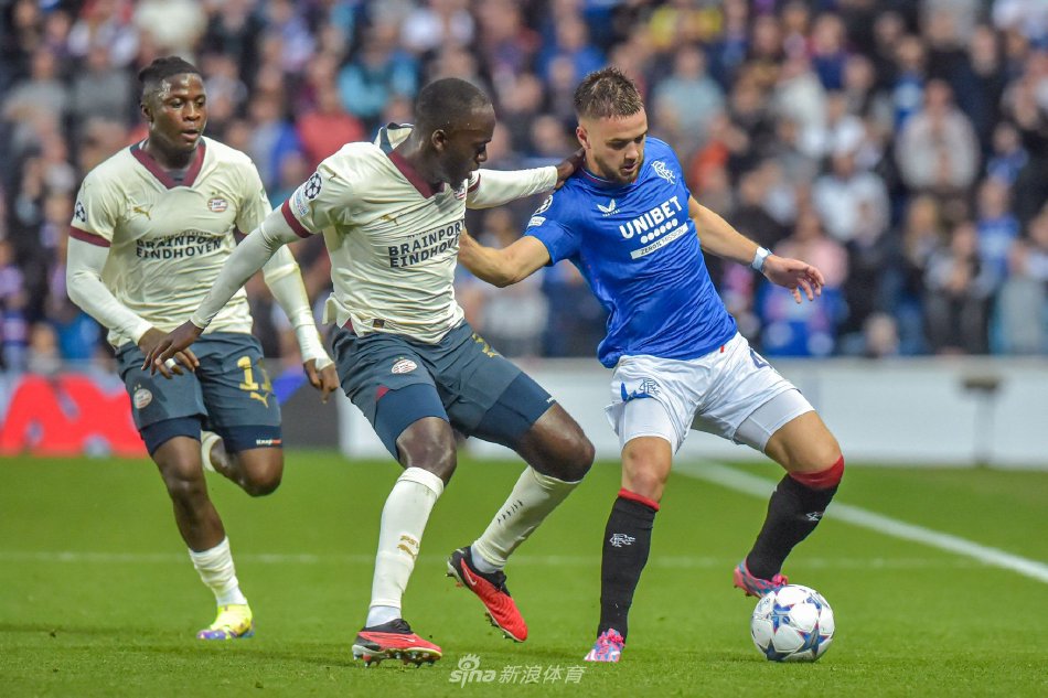 首位国脚正 首位国脚正