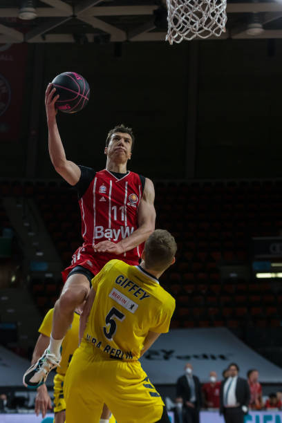 他带领球队 他带领球队