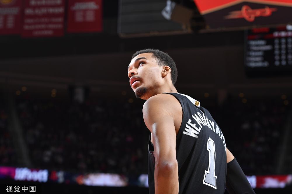 场比赛中以 场比赛中以