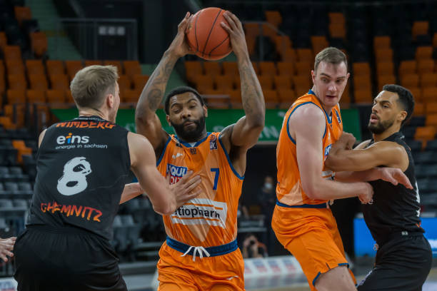 在复盘中自 在复盘中自